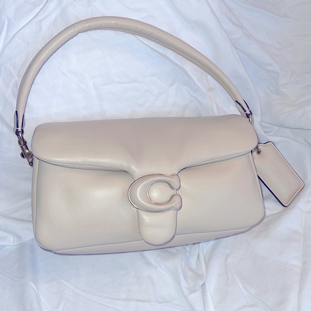 Coach Pillow Tabby 26 (Ivory)